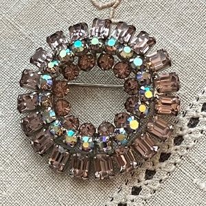 Stunning Vintage Brooch in Soft Pink